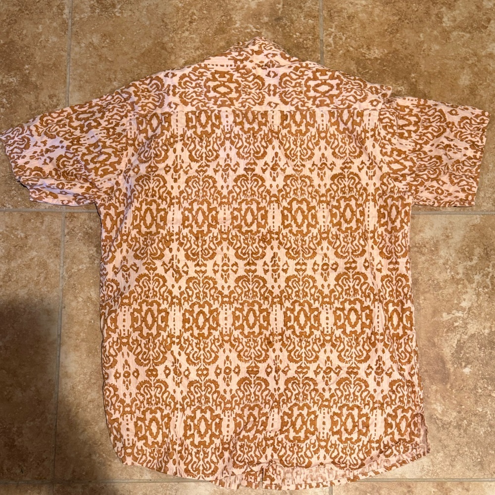 Island Aloha Patterned Button up Size XL - Picture 4 of 4